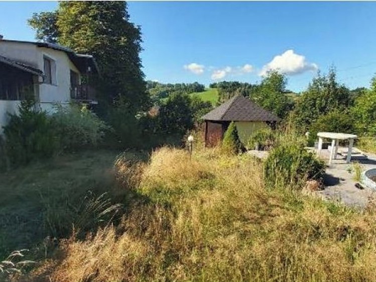 Dražba stavebního pozemku 3 577 m² - foto 1