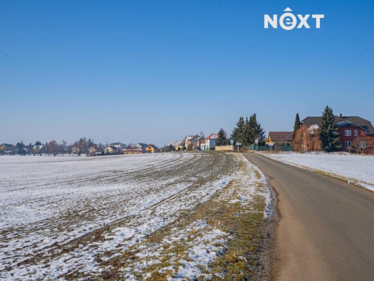 Prodej  stavebního pozemku 958 m² - foto 6