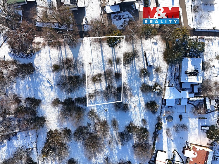 Prodej stavebního pozemku 1 063 m² - foto 1