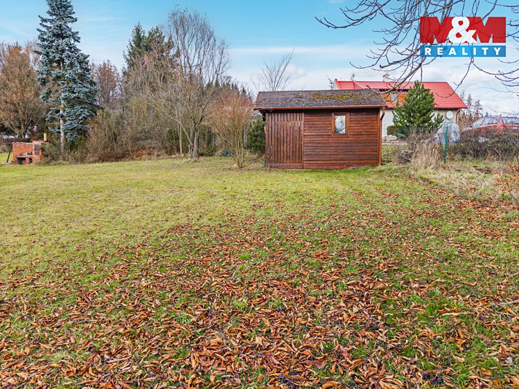 Prodej stavebního pozemku 1 300 m² - foto 6