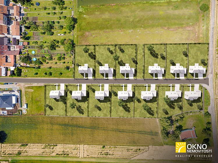 Prodej  stavebního pozemku 746 m² - foto 3