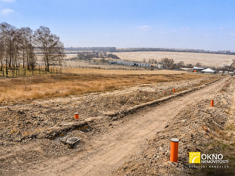Prodej  stavebního pozemku 809 m² - foto 8
