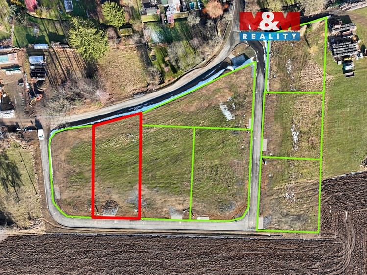 Prodej stavebního pozemku 862 m² - foto 1