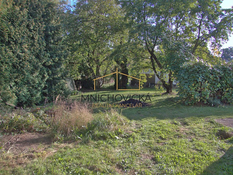 Prodej stavebního pozemku 1 040 m² - foto 2