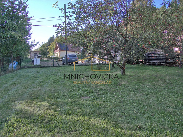 Prodej stavebního pozemku 1 040 m² - foto 4