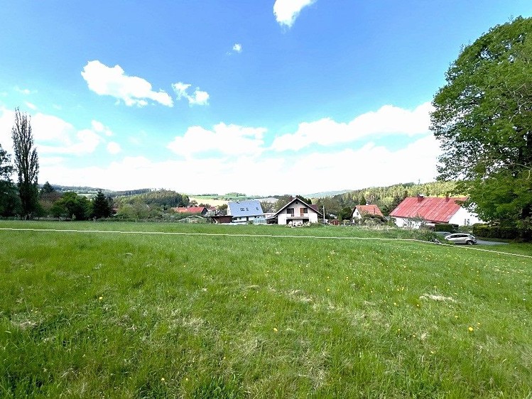 Prodej stavebního pozemku 3 990 m² - foto 1