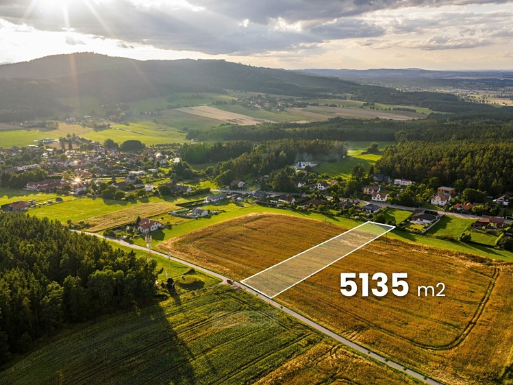 Prodej stavebního pozemku 5 135 m² - foto 1