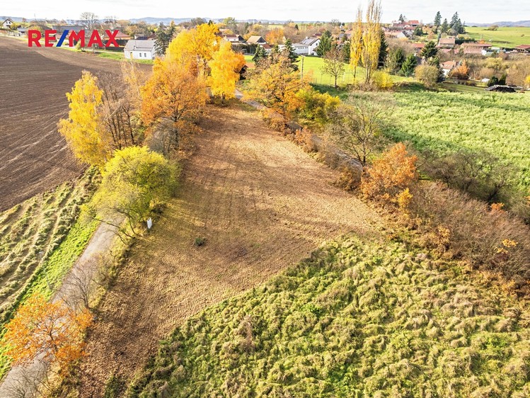 Prodej  stavebního pozemku 1 306 m² - foto 4