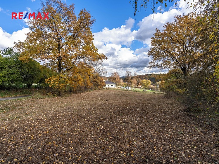 Prodej  stavebního pozemku 1 306 m² - foto 7