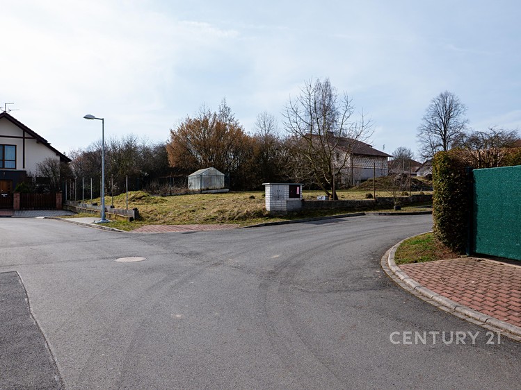 Prodej stavebního pozemku 962 m² - foto 6