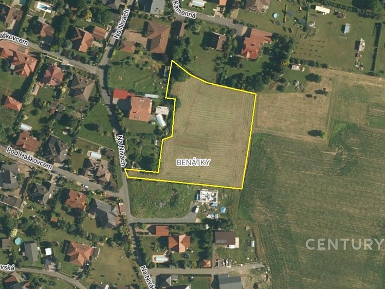 Prodej stavebního pozemku 5 530 m² - foto 1