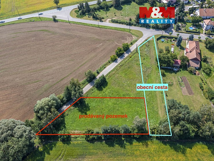 Prodej stavebního pozemku 1 600 m² - foto 1