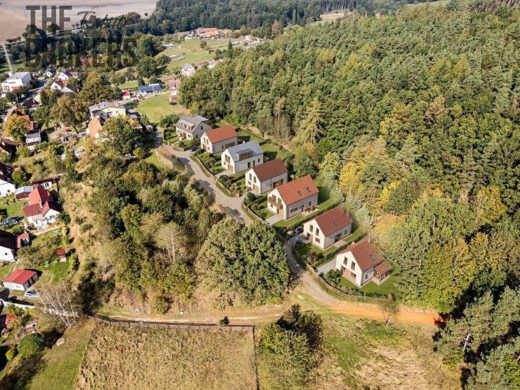 Prodej  stavebního pozemku 1 000 m² - foto 4