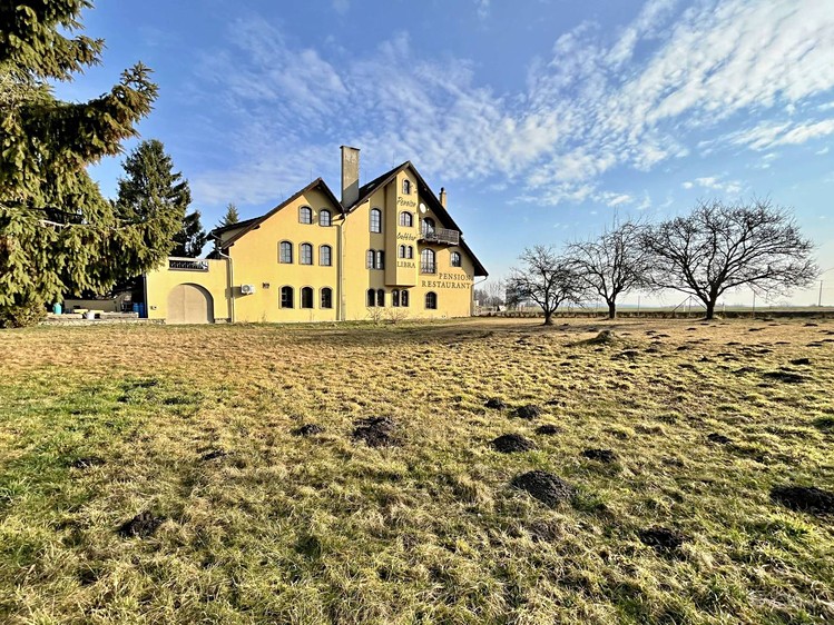 Prodej stavebního pozemku 1 278 m² - foto 6