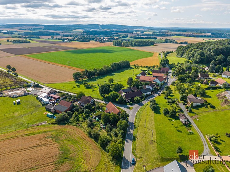 Prodej stavebního pozemku 1 048 m² - foto 4