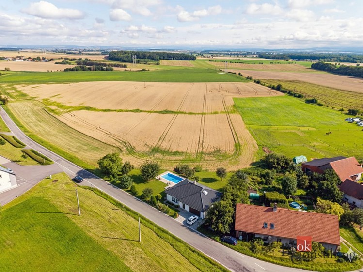 Prodej stavebního pozemku 1 048 m² - foto 2