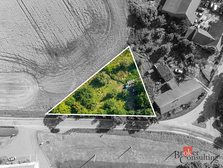 Prodej stavebního pozemku 1 048 m² - foto 5