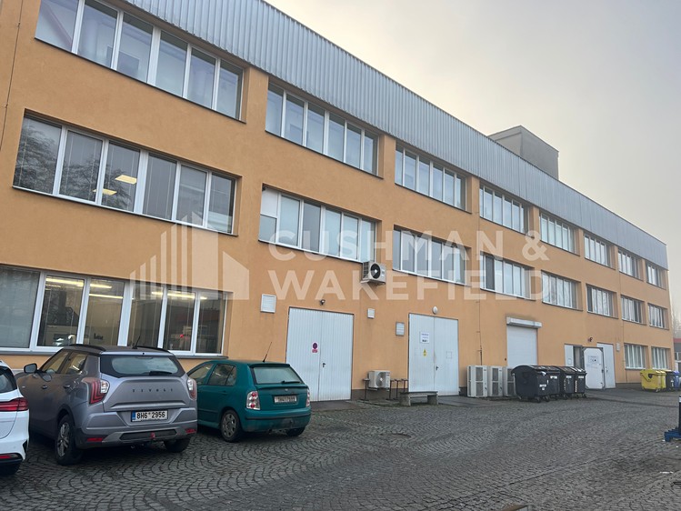 Prodej výrobní haly, prostoru 3 866 m² - foto 1