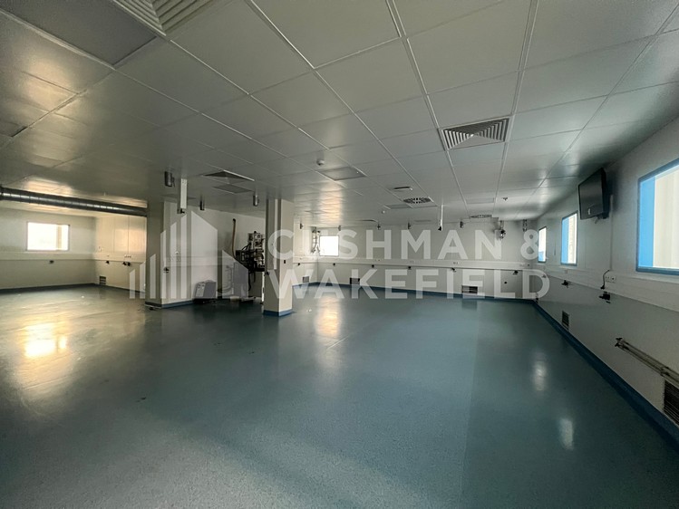 Prodej výrobní haly, prostoru 3 866 m² - foto 2
