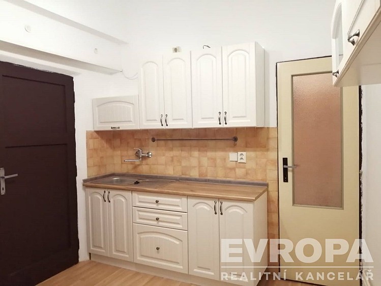 Prodej činžovního domu 240 m² - foto 3