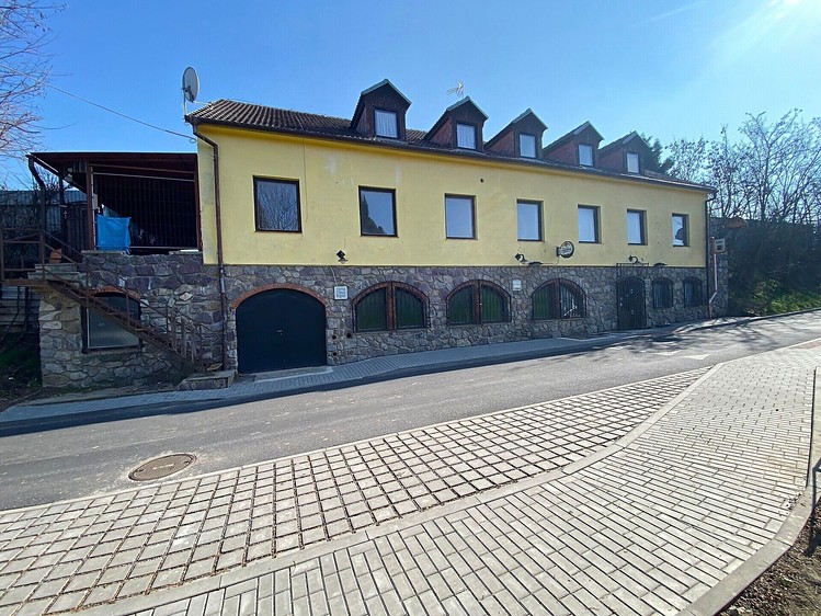 Prodej komerční nemovitosti 467 m² - foto 2