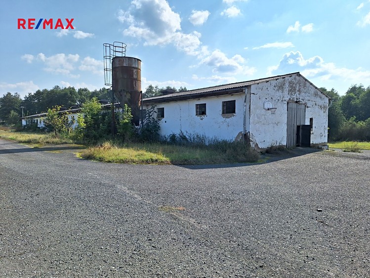 Prodej zemědělského objektu 1 377 m² - foto 6