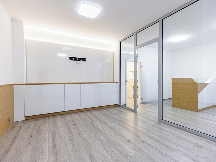 Prodej kanceláře 65 m² - foto 1
