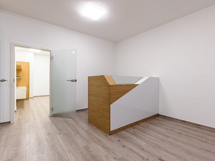 Prodej kanceláře 65 m² - foto 3