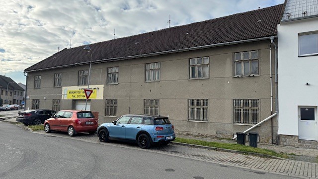 Prodej výrobní haly, prostoru 2 000 m² - foto 1