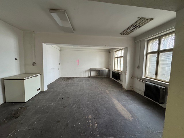 Prodej výrobní haly, prostoru 2 000 m² - foto 3