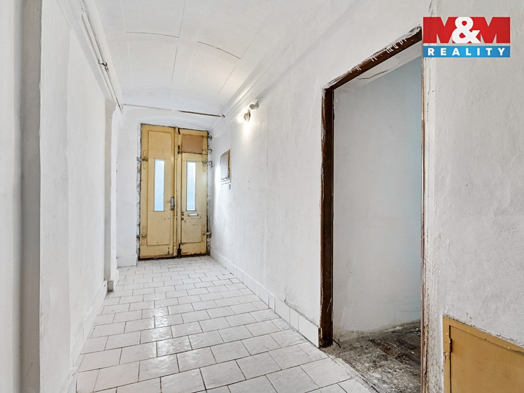 Prodej obchodního prostoru 226 m² - foto 5