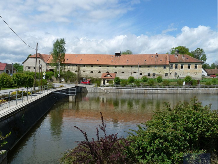 Prodej zemědělského objektu 2 020 000 m² - foto 1