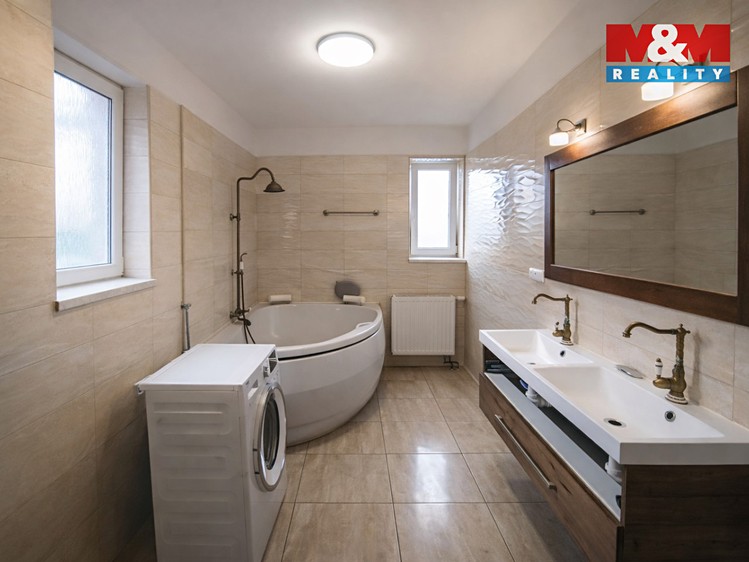 Prodej činžovního domu 560 m² - foto 2