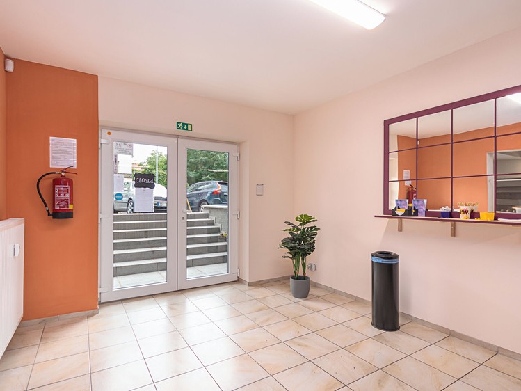 Prodej obchodního prostoru 68 m² - foto 4