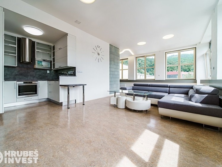 Prodej komerční nemovitosti 2 380 m² - foto 6
