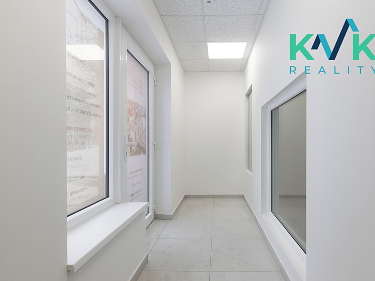 Prodej kanceláře 92 m² - foto 3