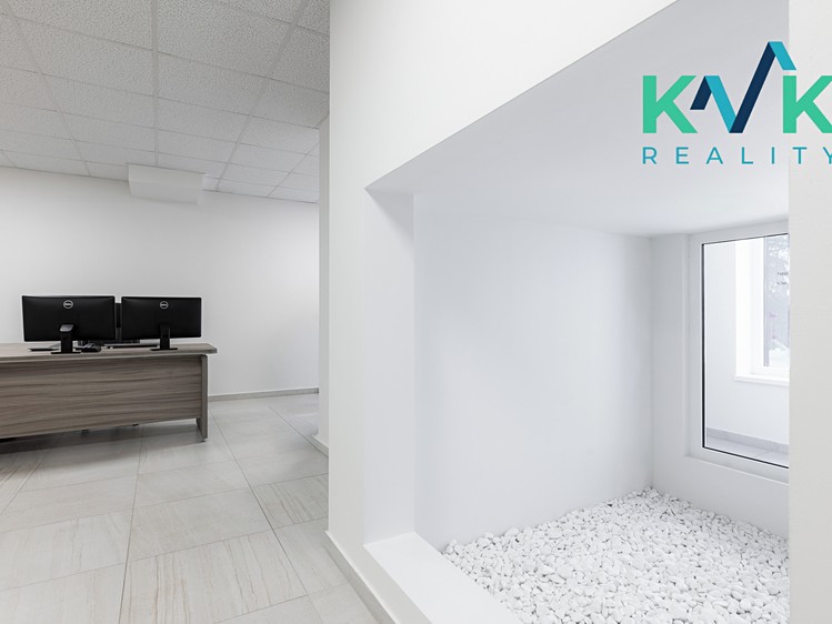 Prodej kanceláře 92 m² - foto 7