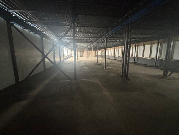 Prodej komerční nemovitosti 1 700 m² - foto 2