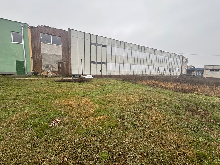 Prodej komerční nemovitosti 1 700 m² - foto 1