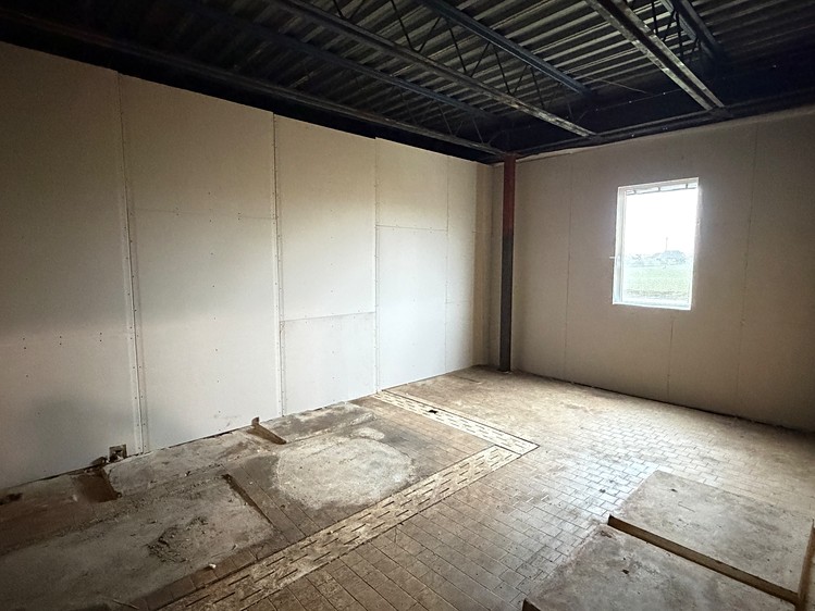 Prodej komerční nemovitosti 1 700 m² - foto 6