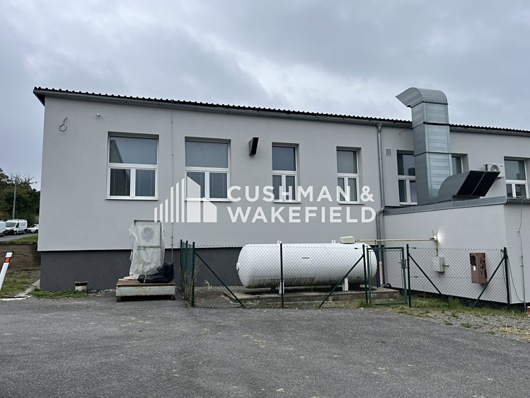 Prodej výrobní haly, prostoru 2 800 m² - foto 8