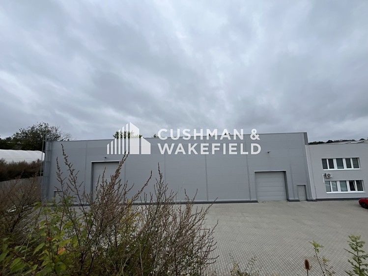 Prodej výrobní haly, prostoru 2 800 m² - foto 5