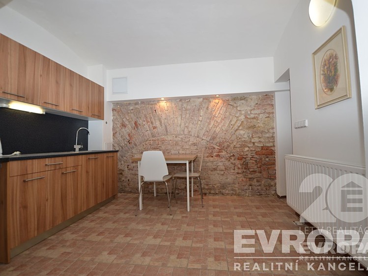 Prodej komerční nemovitosti 47 m² - foto 3