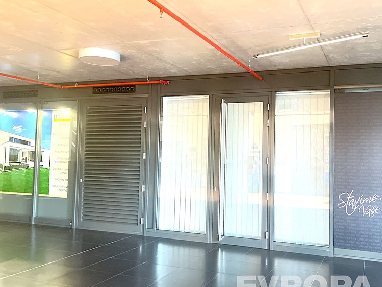 Prodej obchodního prostoru 73 m² - foto 4