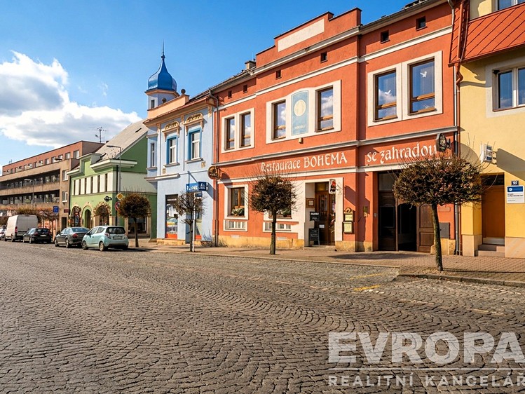 Prodej komerční nemovitosti 330 m² - foto 1