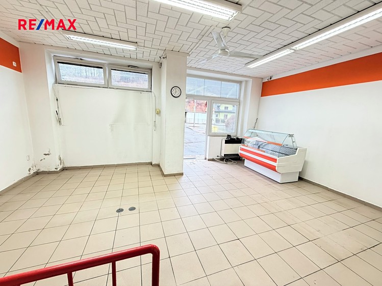 Prodej obchodního prostoru 65 m² - foto 4