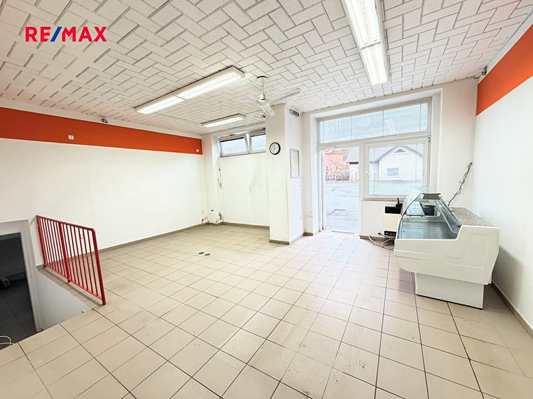 Prodej obchodního prostoru 65 m² - foto 3
