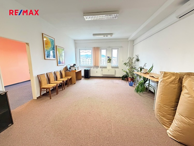 Prodej kanceláře 54 m² - foto 3