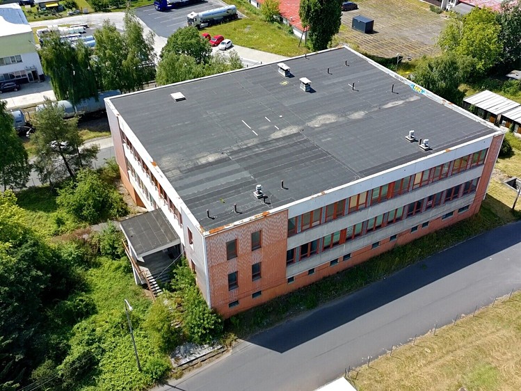 Prodej výrobní haly, prostoru 3 000 m² - foto 2
