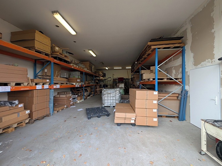 Prodej výrobní haly, prostoru 2 000 m² - foto 8